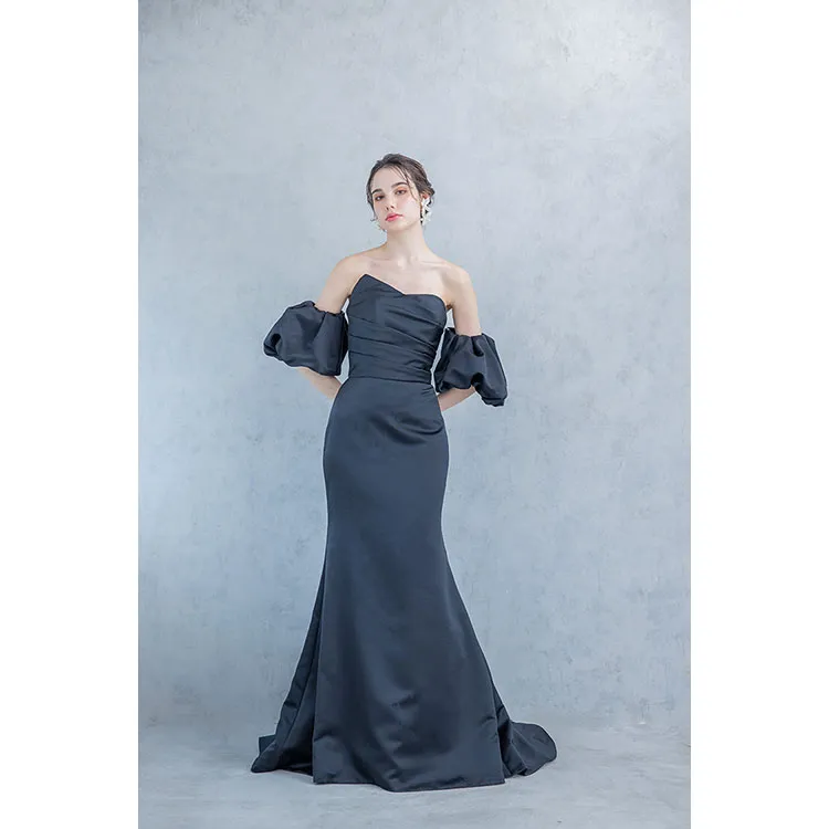 黒のウェディングドレス