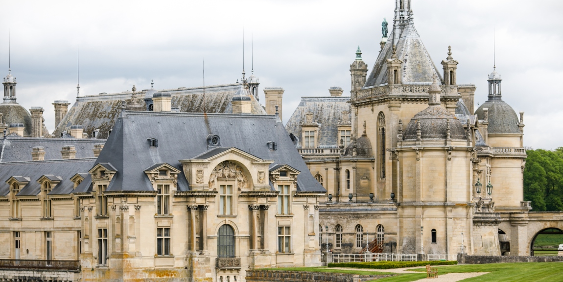 FRN-chantilly-castle_spot1-3.jpg