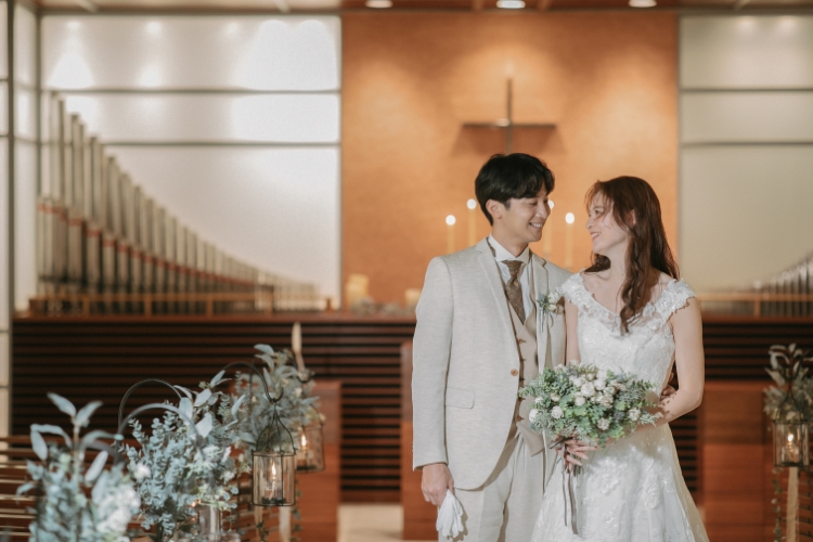 前撮り,フォトウェディング,チャペル,ウェディングドレス,タキシード,ドレス,チャペルフォト